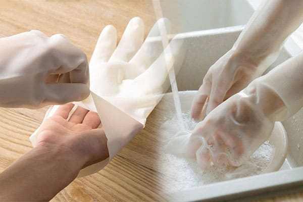 Luôn sử dụng găng tay và đồ bảo hộ khi tiếp xúc với các loại hóa chất độc hại